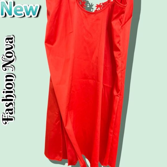 New NWT Fashion nova Break The Chains Babydoll - Red - Small - Picture 7 of 8